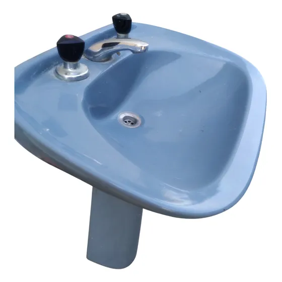 Pileta Con Pie Para Baño Con Grifería Completa