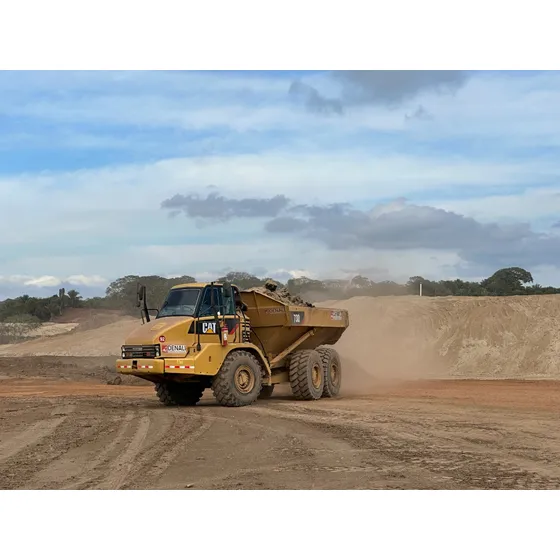 Camión Articulado Caterpillar 730