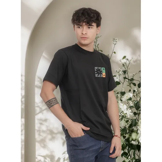 Remera Negra Estampa Palmera Algodon Hombre Exotikeo