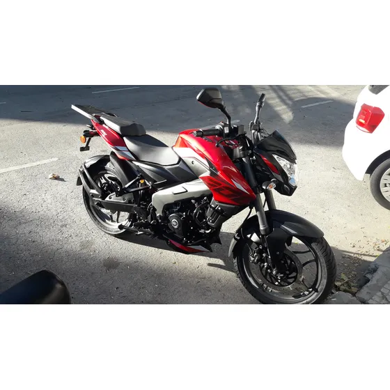 Rouser Ns 200 2025 400kms.