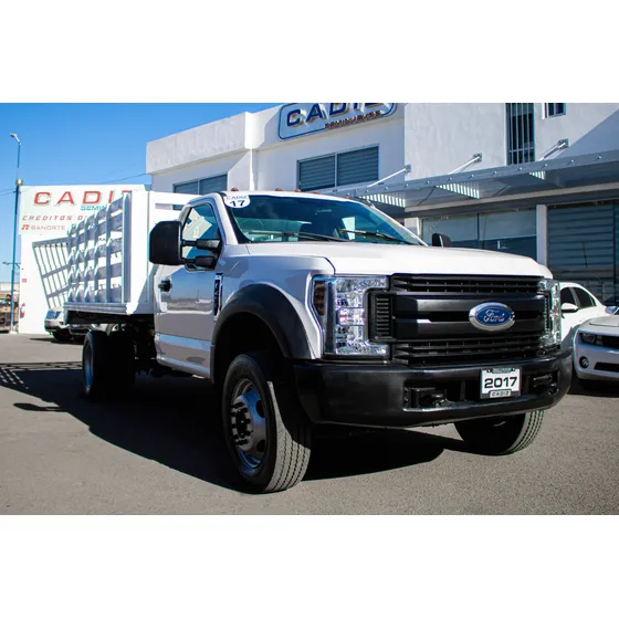 Ford F-450 6.8 Xl At