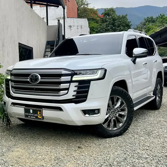 Toyota Land Cruiser 2023 3.5 V6 Zx L300
