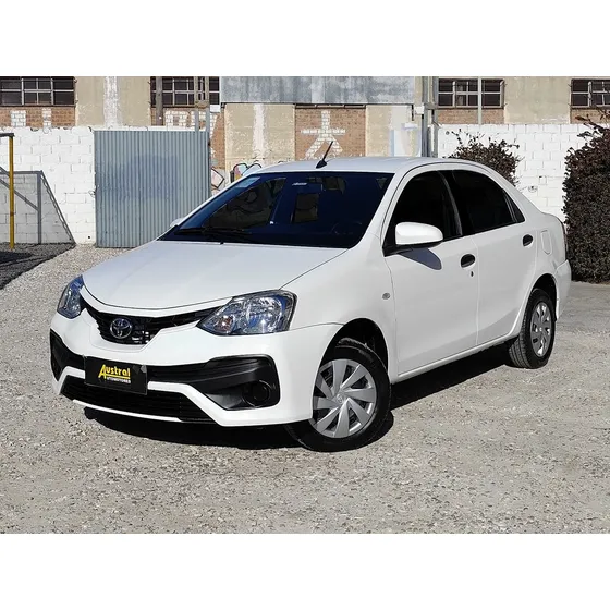 Toyota Etios 1.5 Sedan X L18