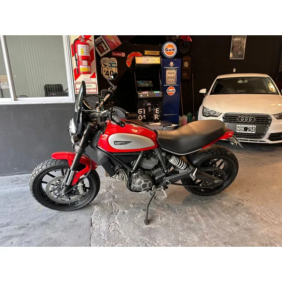 Ducati Scambler 800 Icon