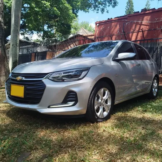 Chevrolet Onix 2021 1.0t Premier Hatch At