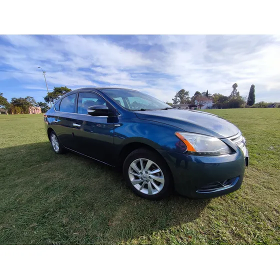 Nissan Sentra 1.8 Advance Cvt