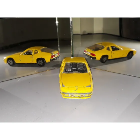 Miniatura Rei Alfema Porsche Amarelo 1/43 B970