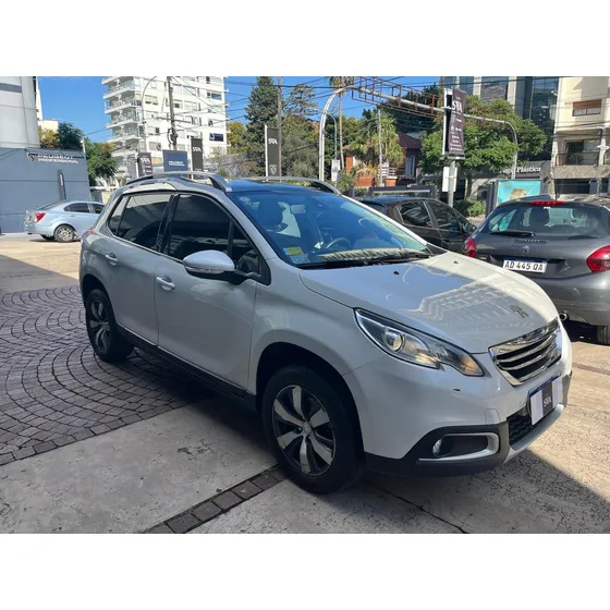 Peugeot 2008 1.6 Feline