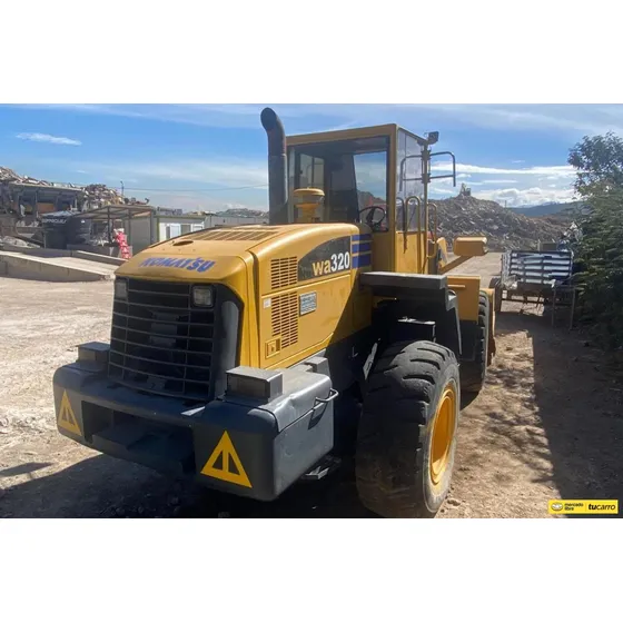 Komatsu Wa320