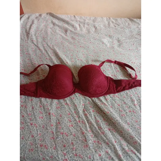 Sostén De Encaje Rojo Nuevo  Talla 38c Marca Gisela
