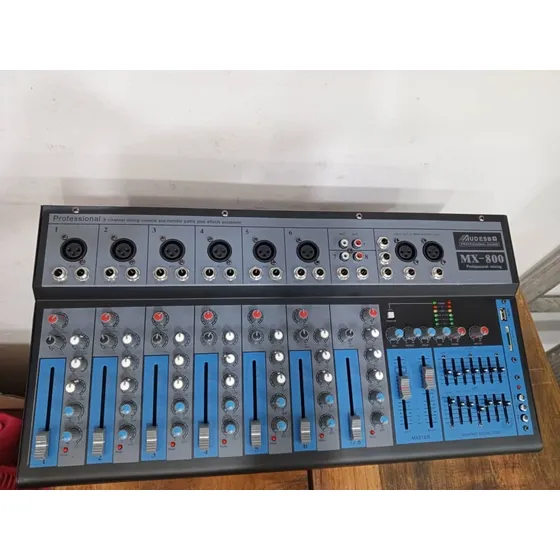 Consola De Sonido / Mezclador Audesbo 8 Salidas