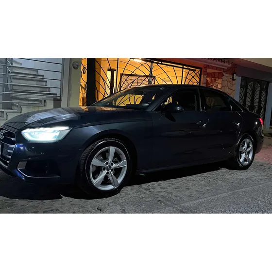 Audi A4 2.0 T Select 190hp Dsg