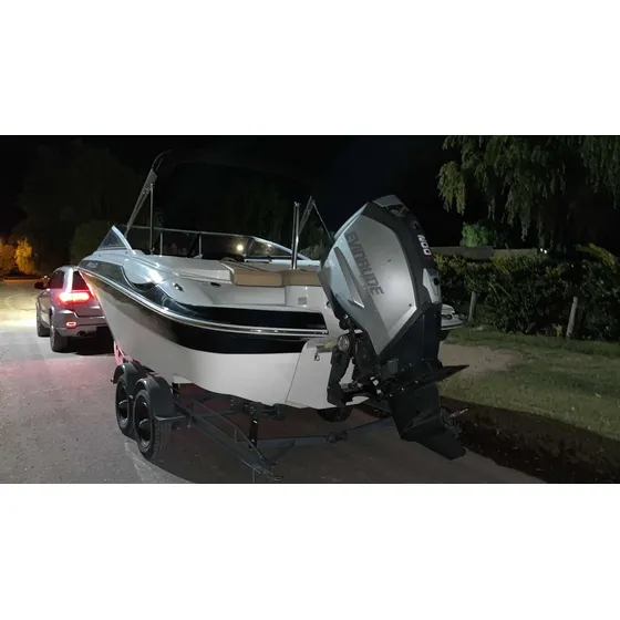 Lancha Arco Iris Eclipse 23 Con Evinrude 200 Ho