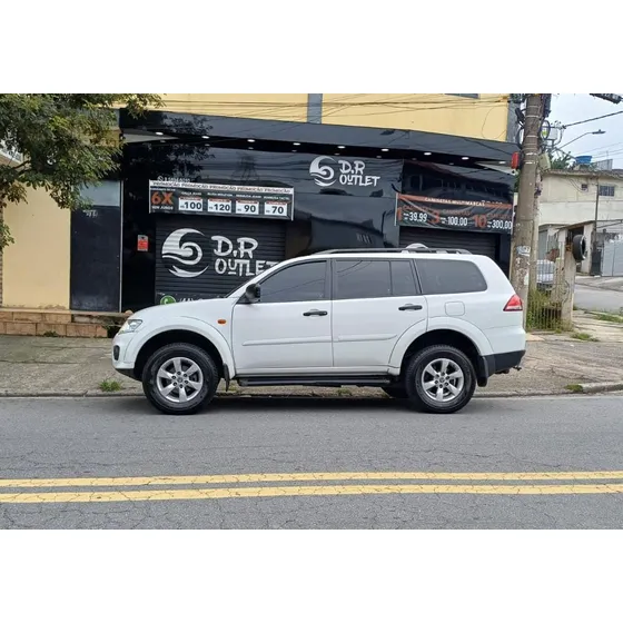 Mitsubishi Pajero 3.2 Hpe Aut. 5p