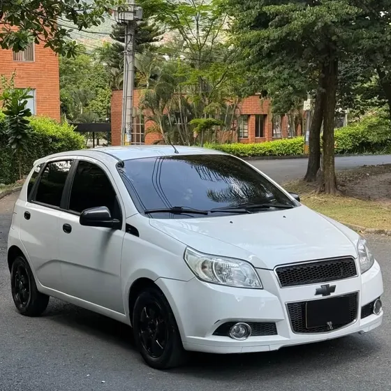 Chevrolet Aveo Emotion 2010 1.6 Gt