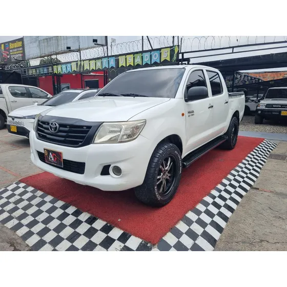 Toyota Hilux 2.7 Mt 4x2