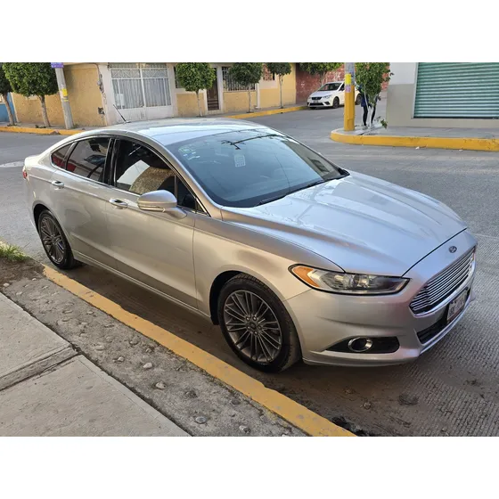 Ford Fusion 2.0 Se Luxury Plus L4//t At