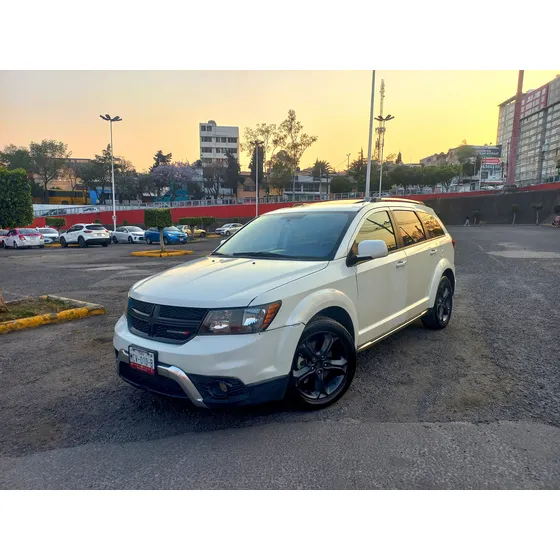 Dodge Journey 2.4 Sxt 7 Pasajeros Plus At
