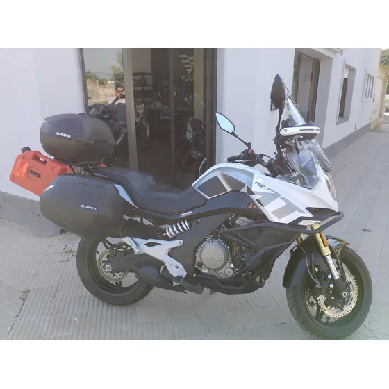 Cf Moto Mt 650 Con Todos Sus Accesorios