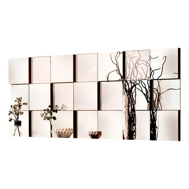 Conjunto de espelhos decorativos 3D Liverpool com moldura preta, exibindo reflexos de vasos com galhos secos e objetos decorativos em uma composição modular de parede.