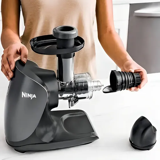 Exprimidor De Jugo Ninja Cold Press Pro Compacto Y Potente Color Negro | Cuotas sin interés