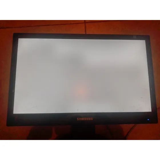 Monitor Samsung Repuesto Pantalla Blanca Negociable