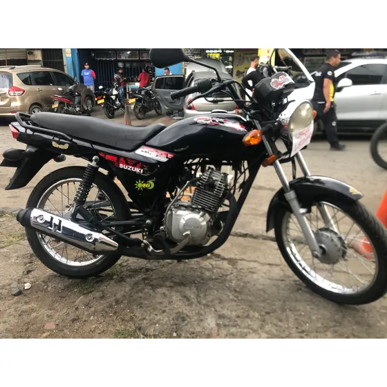 Suzuki Ax 4