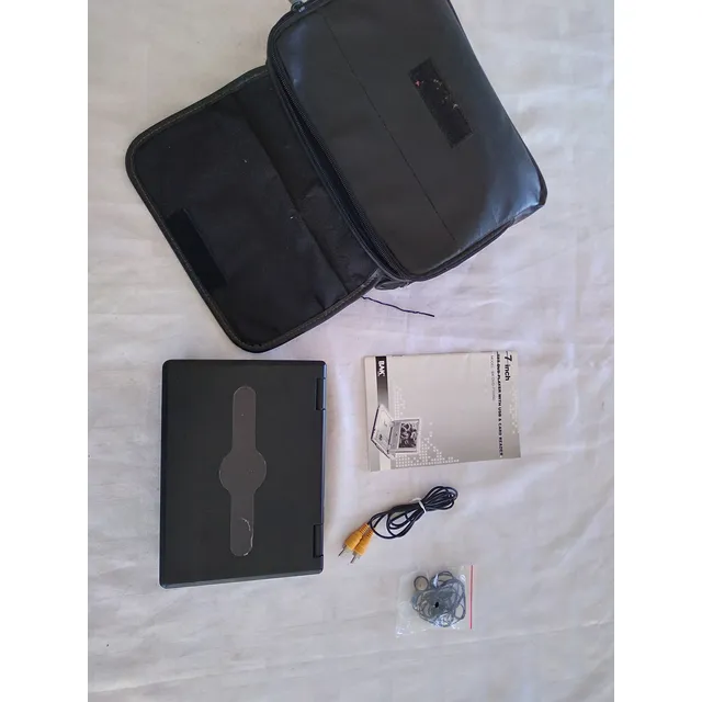 Dvd Portatil Bak 7100sd Sin Cargadores ( Ver Descripción)