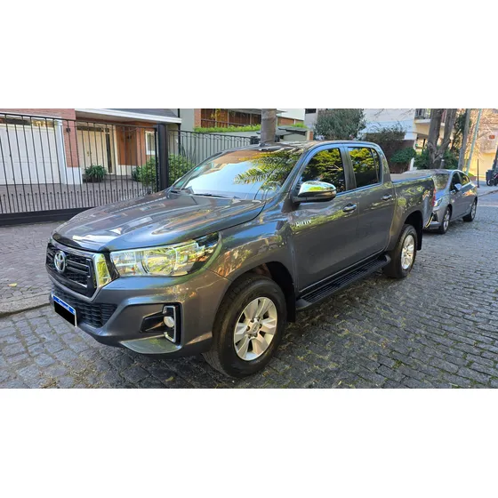 Toyota Hilux Pick-up 2.8 Cd Srv 177cv 4x2