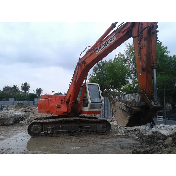 Excavadora De 20 Toneladas Sobre Oruga, Con Doble Vía