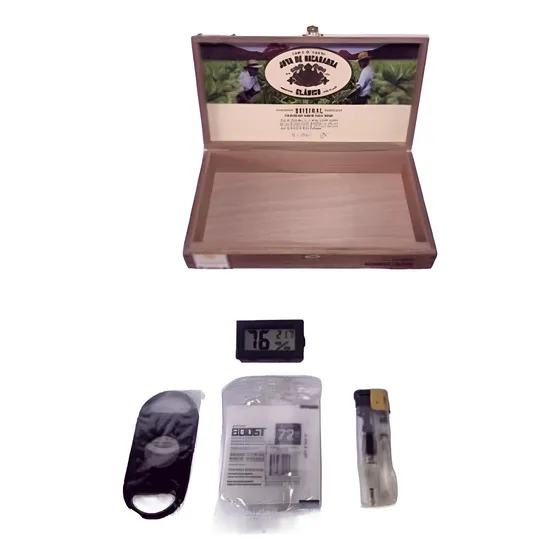 Kit Umidor Charuto Higrômetro Cortador Sachê Maçarico Brinde
