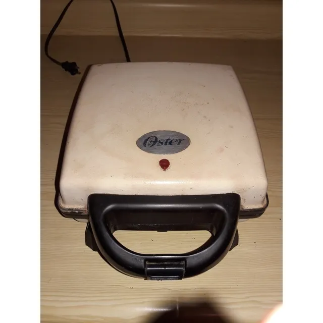 Tostiarepa De 4 Espacio Oster Usado 100% Operativo!!!!