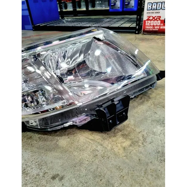 Faro Delantero Toyota Hilux Kavak 12-15 Koto Rh 