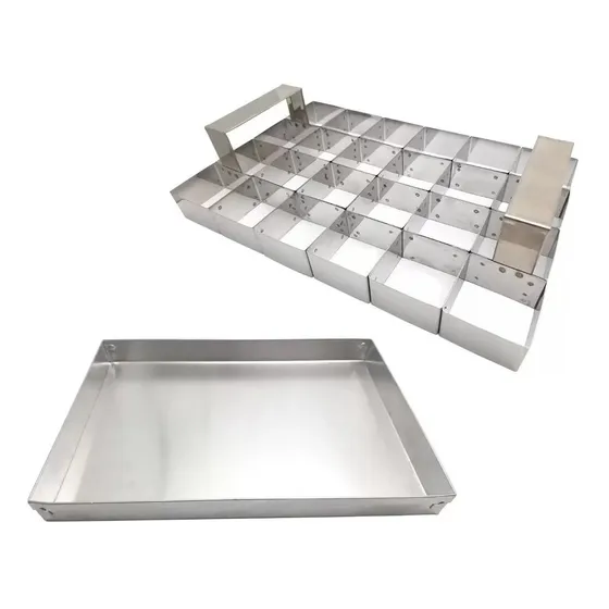 Kit Aro Cortador Brownie C/ 24 Cav. 5x5x3cm + Assadeira