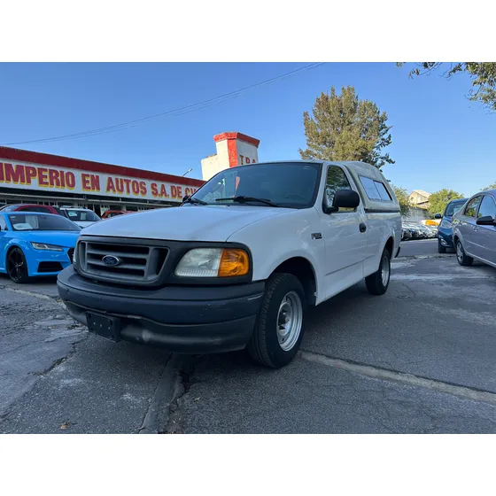 Ford F-150 4.2 Xl V6 Mt 2006