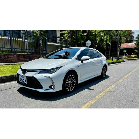 Toyota Corolla 1.8 Híbrida Seg Automático Full Equipo