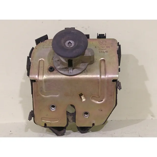 Cerradura De Tapa Maleta Ford Focus Año 2008