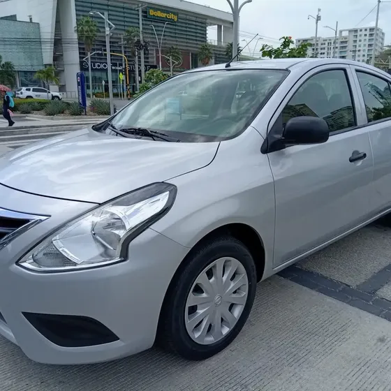 Nissan Versa 2023 1.6 Sense