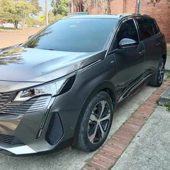 Peugeot 5008 2022 1.6 Allure