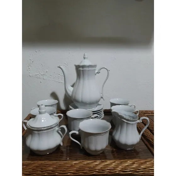 Juego De Té O Café 17 Porcelana China Blanca Borde De Oro