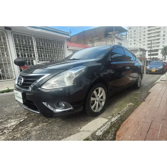 Nissan Versa 1.6 Advance