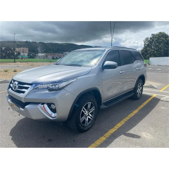 Toyota Fortuner 2.4 Street At 7as