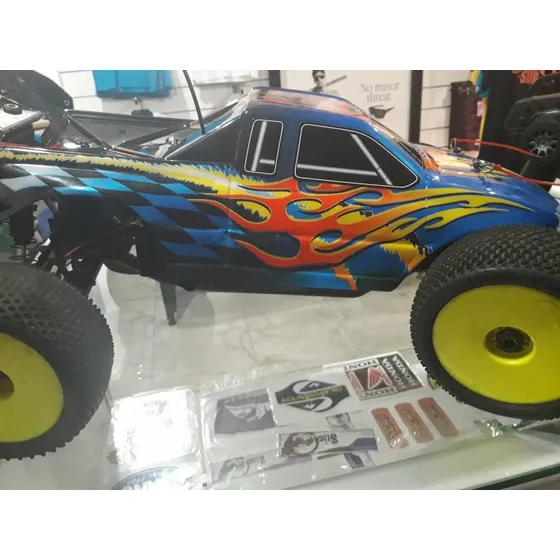 Carro Rc 4x4 A Gasolina Con Todos Los Accesorios