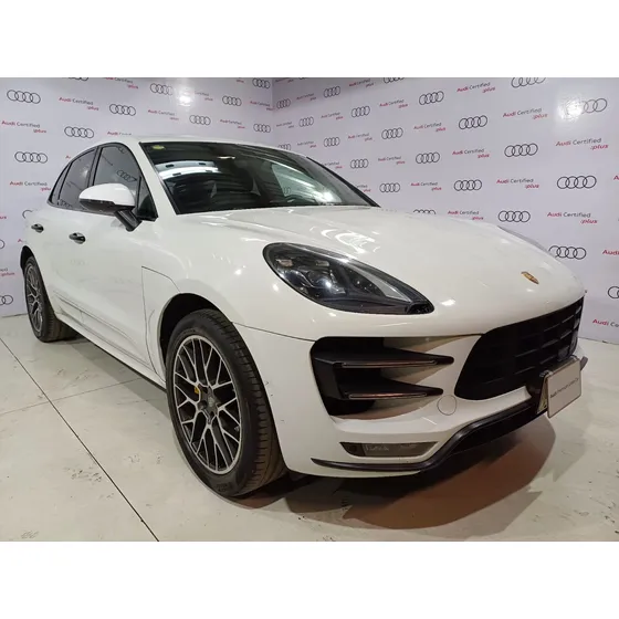 Porsche Macan 3.7 Turbo Performance Package At