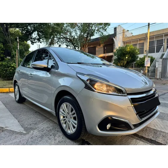 Peugeot 208 1.6 Allure Nav Tiptronic