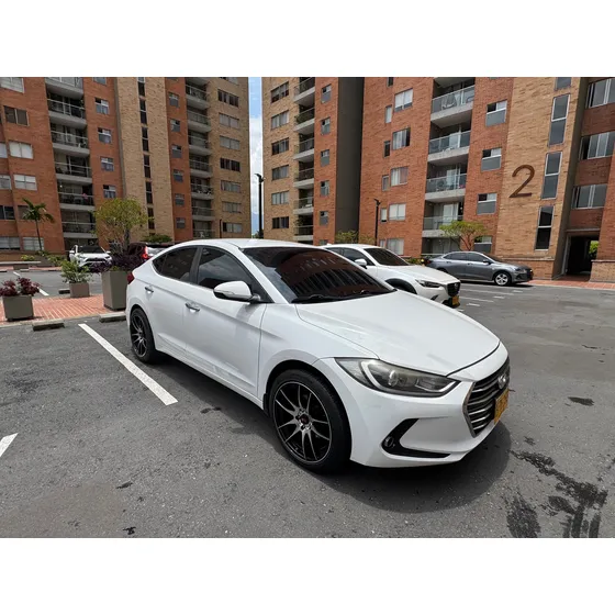 Hyundai Elantra 1.6 Premium Nb