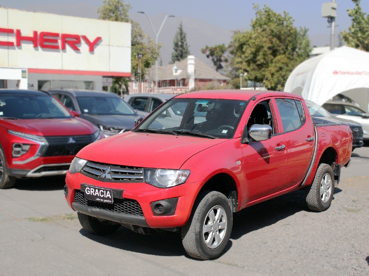 Mitsubishi L200 Katana Cr 2.5 Mt 4x2 2015