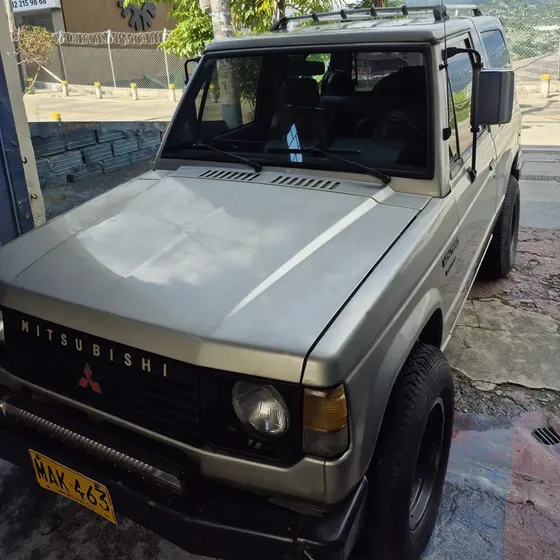 Mitsubishi Montero 1992 2.6 L042 Cabinado