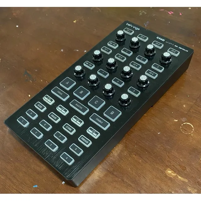 Controlador Dj Behringer Cmd Dv-1