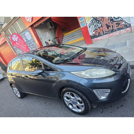 Ford Fiesta Kinetic Design 1.6 Titanium